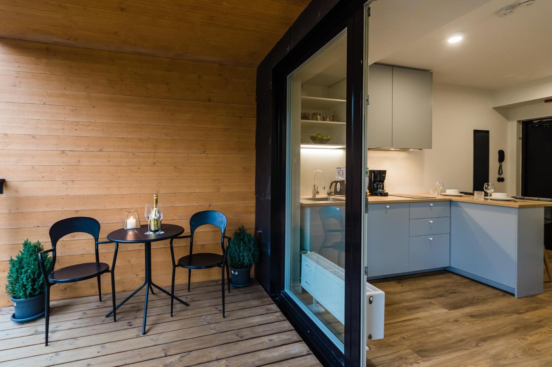Thomas' Home - Trendy, Central & Balcony タリン エクステリア 写真