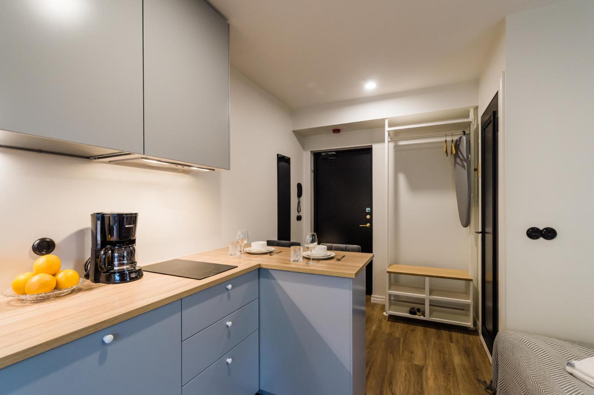 Thomas' Home - Trendy, Central & Balcony タリン エクステリア 写真