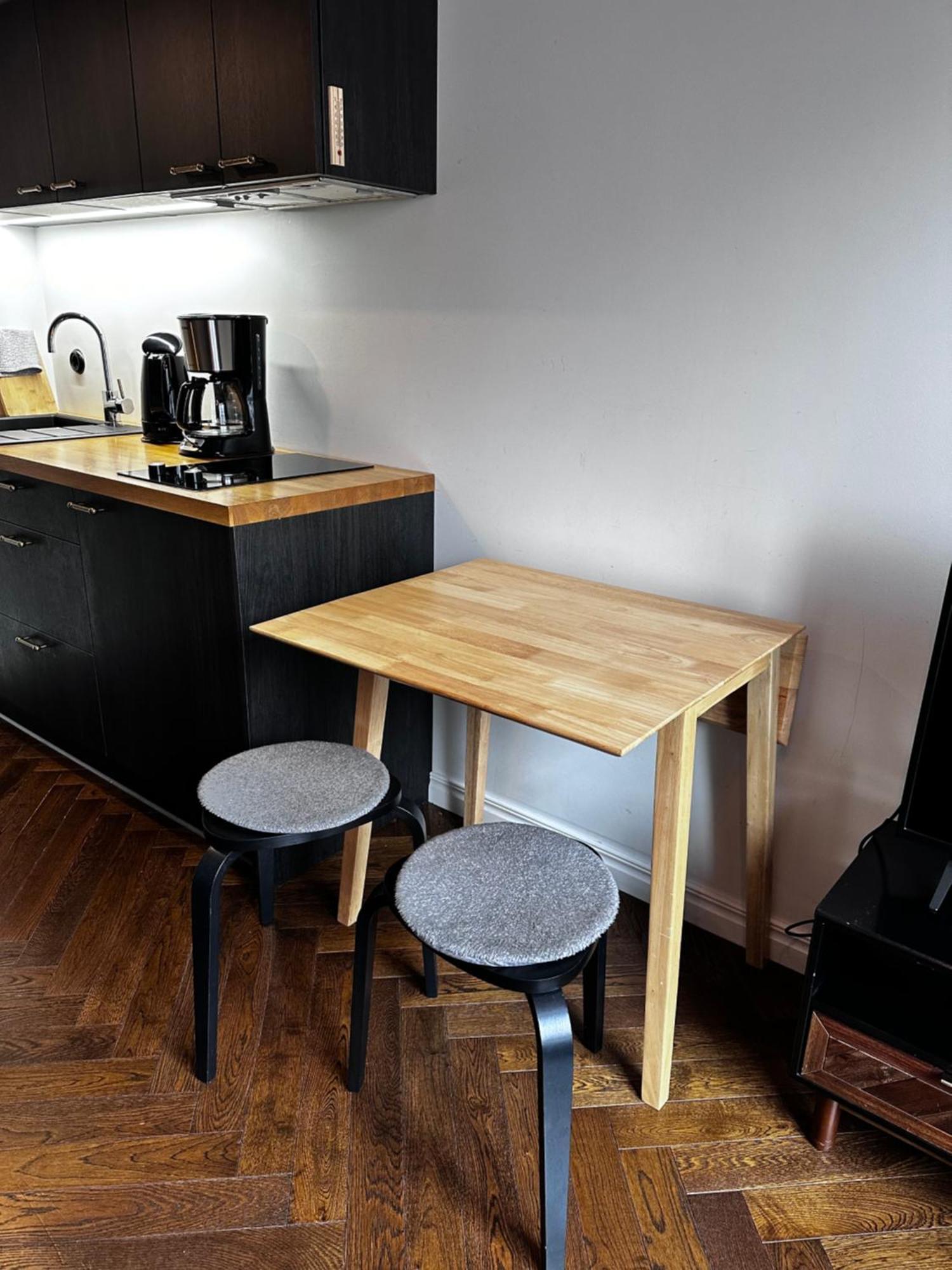Thomas' Home - Trendy, Central & Balcony タリン エクステリア 写真