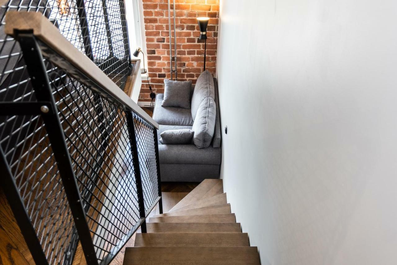 Thomas' Home - Trendy, Central & Balcony タリン エクステリア 写真