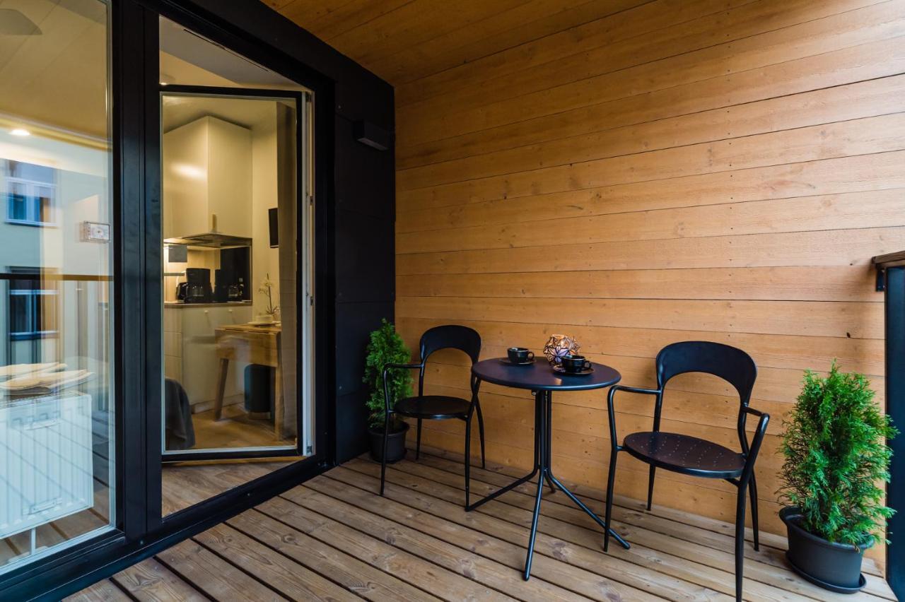 Thomas' Home - Trendy, Central & Balcony タリン エクステリア 写真