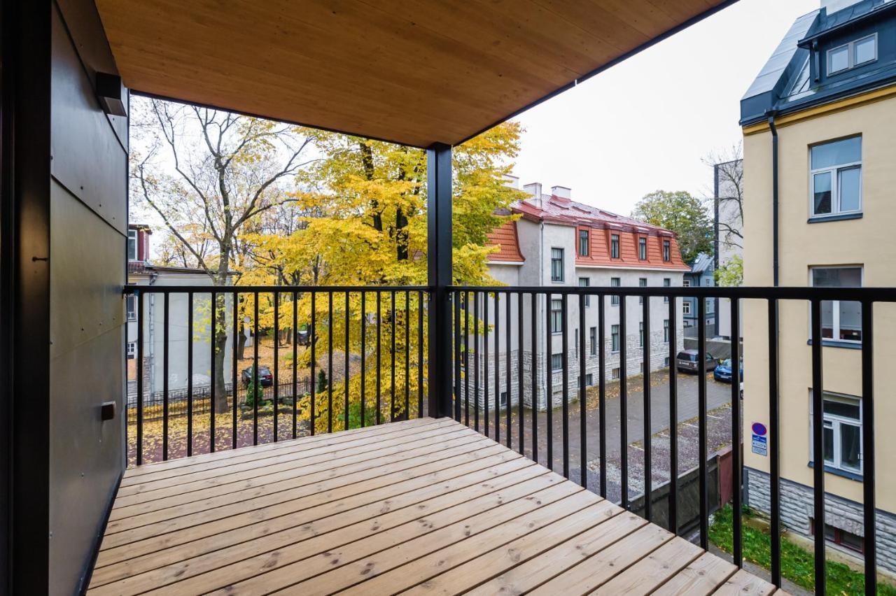 Thomas' Home - Trendy, Central & Balcony タリン エクステリア 写真